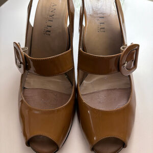 Anyi Lu Tulip Caramel Patent Leather Slingback Maryjane Peep-Toe Heels EU 40